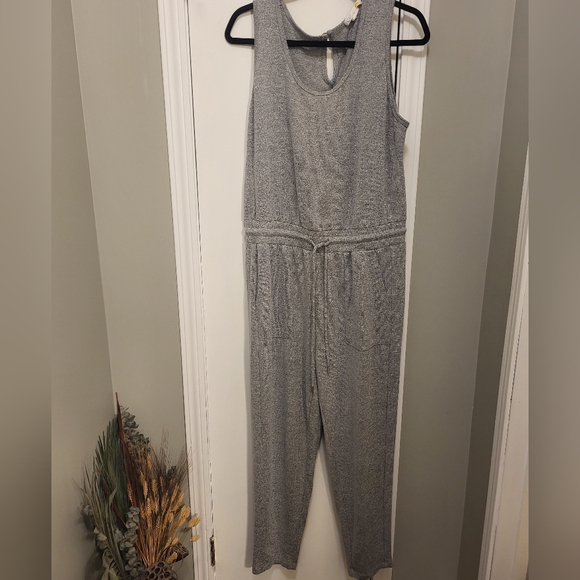 Revolve C&C California Size Large Heathered Grey - Picture 2 of 10